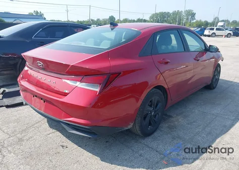 2021 Hyundai Elantra Sel z USA, uszkodzony, nr VIN KMHLM4AG5MU128166